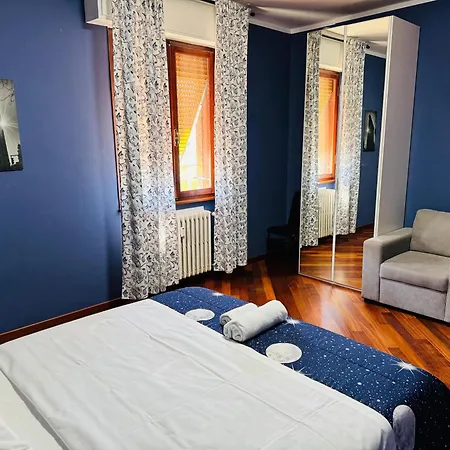 Nirvana House 게스트하우스 피사