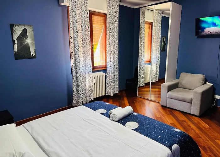 Nirvana House ゲストハウス ピサ